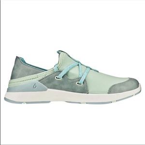 OluKai | Women’s Miki Li Pale Moss/Dolphin Size 7